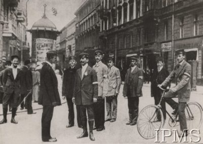 Sierpień 1915, Warszawa. Obejmowanie czynności przez członków Straży Obywatelskiej