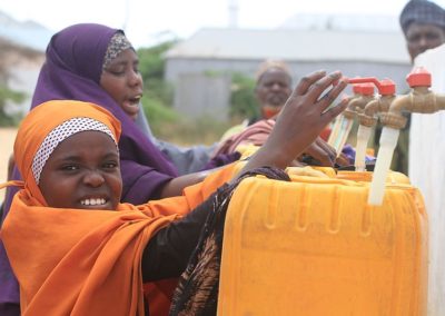 1 marca 2015, Mogadiszu, Somalia. Obóz dla uchodźców wewnętrznych. W Somalii Polska Akcja Humanitarna buduje ujęcia wodne